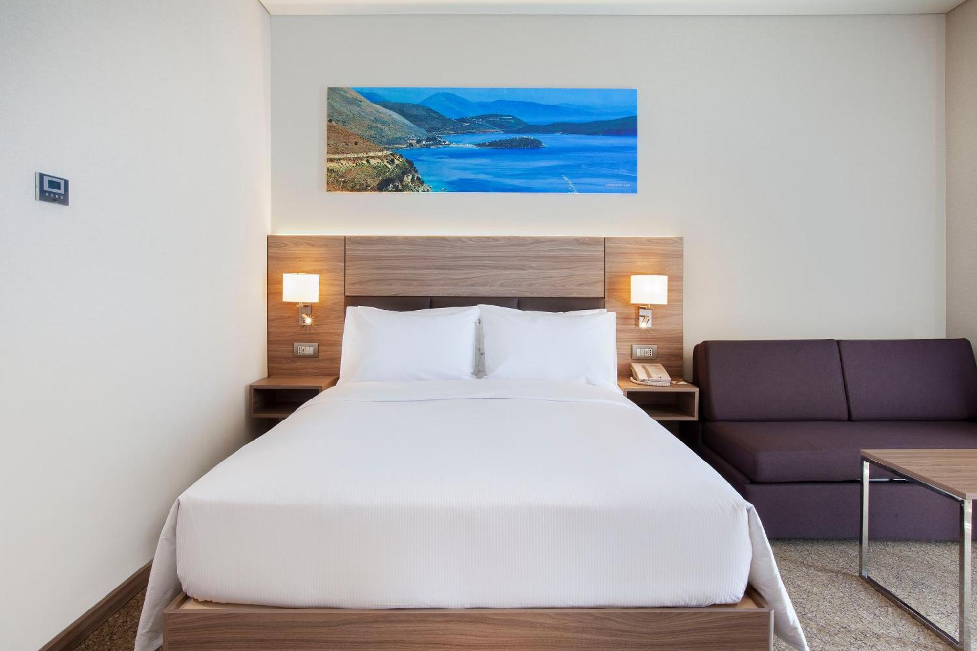 Hilton Garden 4*